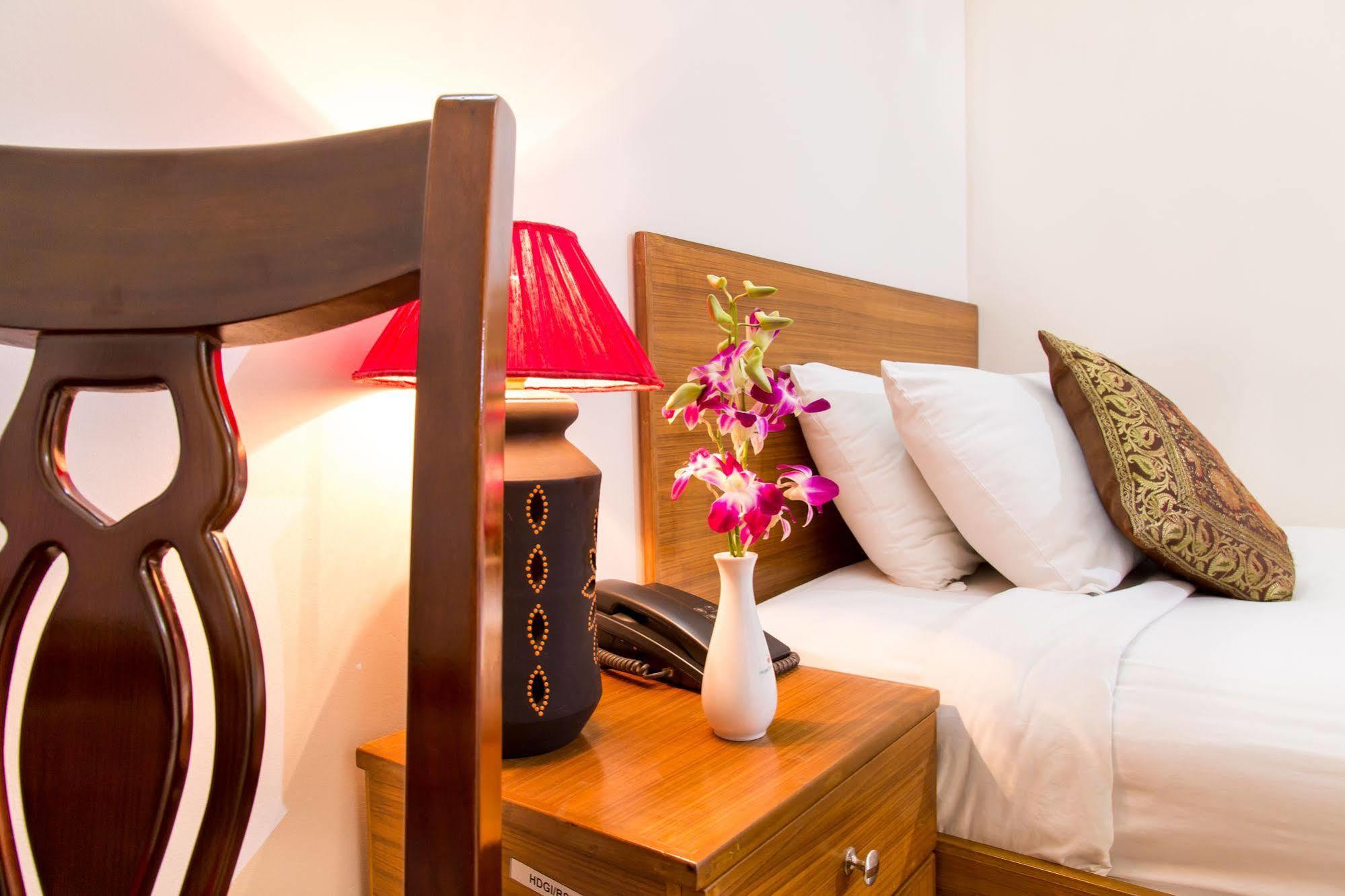 Dhaka Golden Inn - Banani'Lakeside Extérieur photo